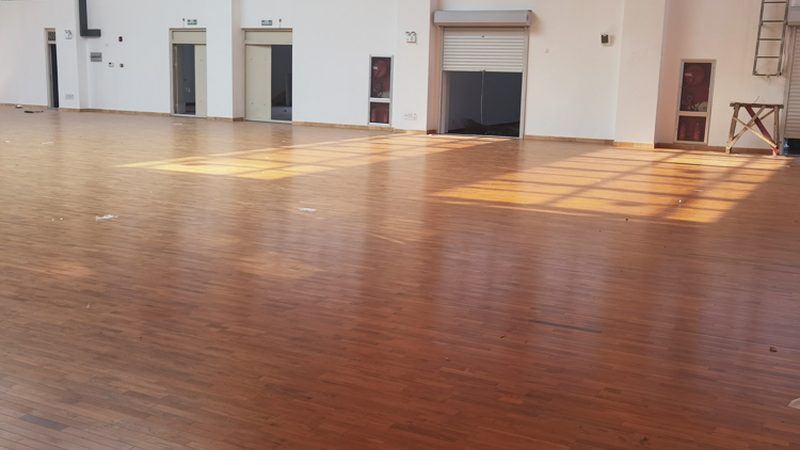 锁扣地板耐磨层标准：揭秘锁扣与耐磨的秘密